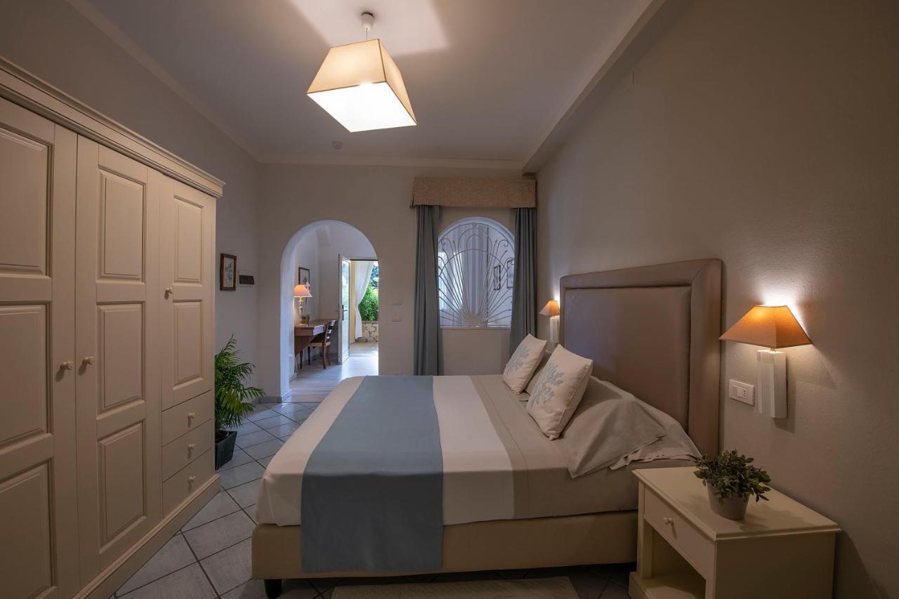 Boutique Hotel Su Sergenti Villasimius Esterno foto