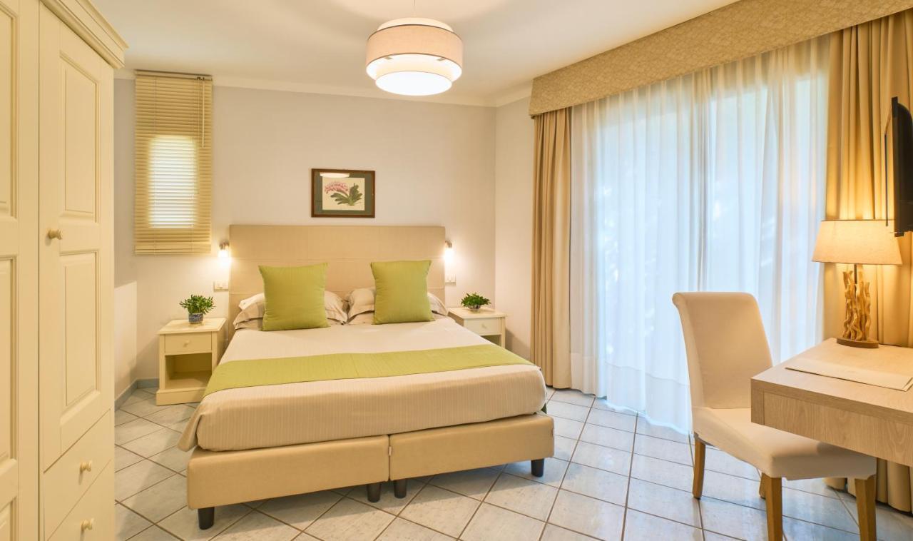Boutique Hotel Su Sergenti Villasimius Esterno foto