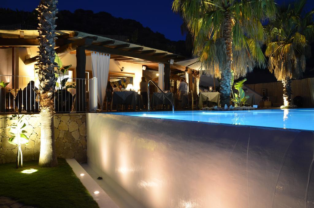 Boutique Hotel Su Sergenti Villasimius Esterno foto